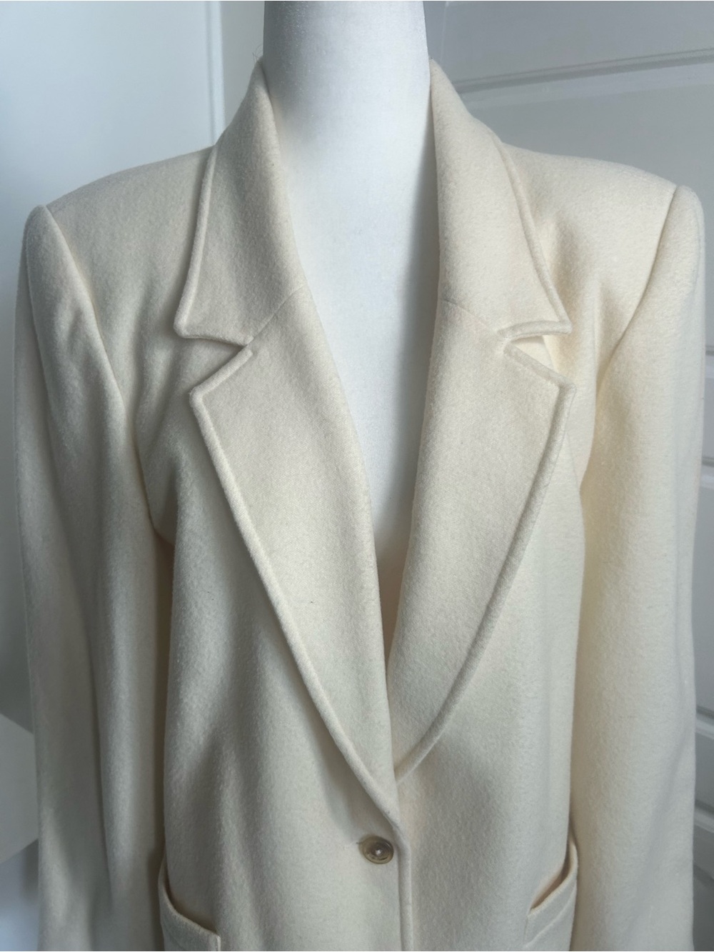 TanJay Wool Blend Ivory Tailored Coat Size 8 Made in Canada